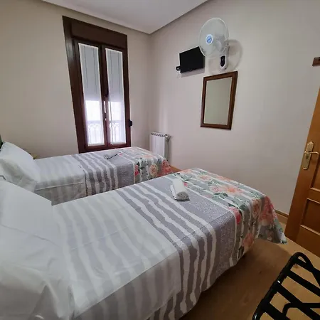 Loinaz Πανσιόν Σαν Σεμπαστιάν